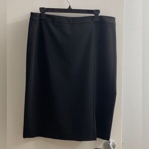 TOMMY HILFIGER BLACK SKIRT SIZE 16